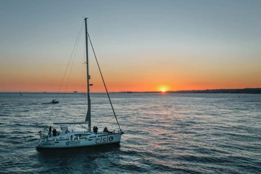 Lisbon: Private Tagus River Yacht Tour - Commerce Square from the water