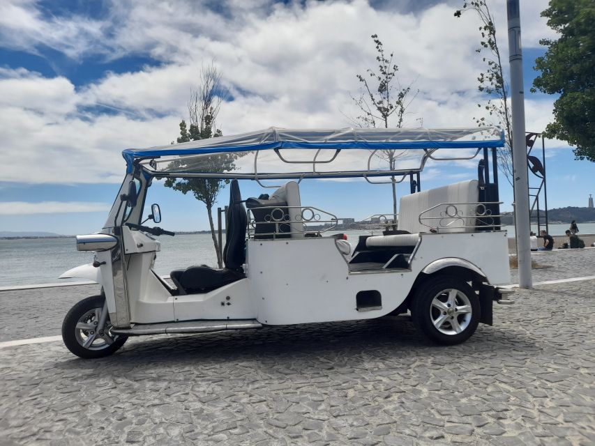 Lisbon: Private Tuk-Tuk Tour for 2 hours - São Vicente de Fora and the National Pantheon
