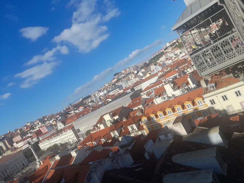 Lisbon: Private Tuk-Tuk Tour for 2 hours - Through Alfama, Graça, and Mouraria