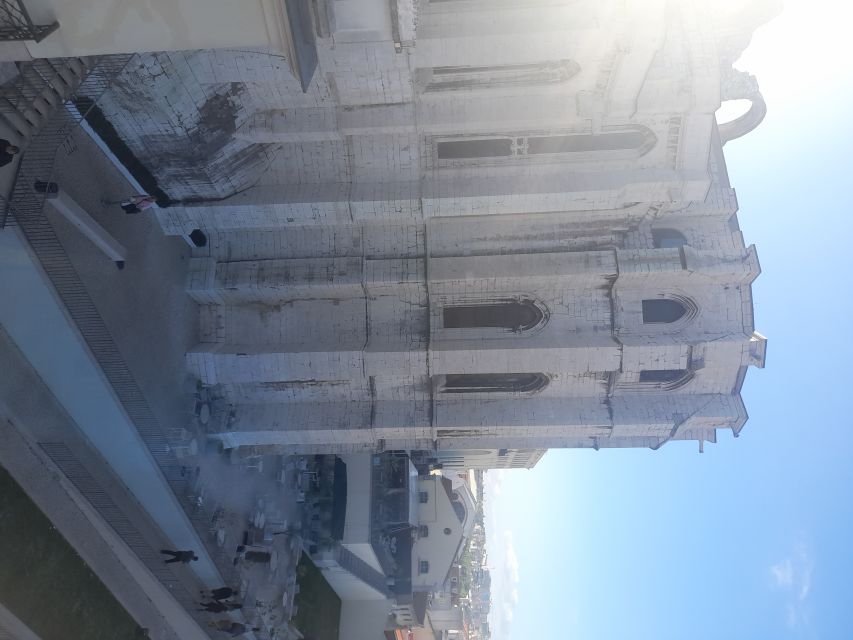 Lisbon: Private Tuk-Tuk Tour for 2 hours - Santa Justa Lift as the Final Landmark