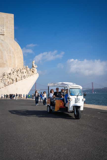 Lisbon: Private Tuk Tuk Tour with Optional Boat Cruise - The 3-hour Express route, Lisbon in a useful first look