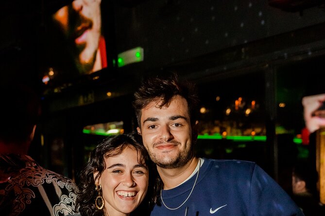 Lisbon: Pub Crawl with Open Bar, Shots & VIP Club Entry - Starting near Praça Luís de Camões