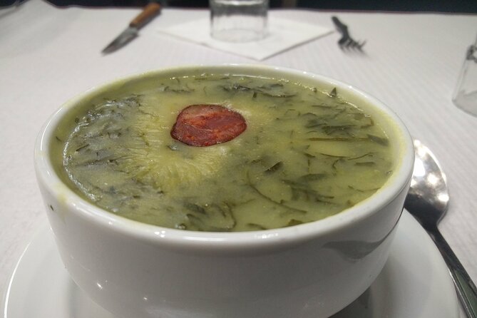 Lisbon Roots - Small group Food & Culture Walking Tour w/tastings - The guides make the difference