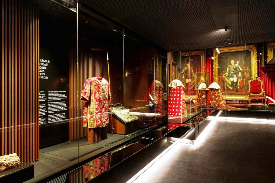Lisbon: Royal Treasure Museum Entry Ticket - Private collections and diplomatic gifts