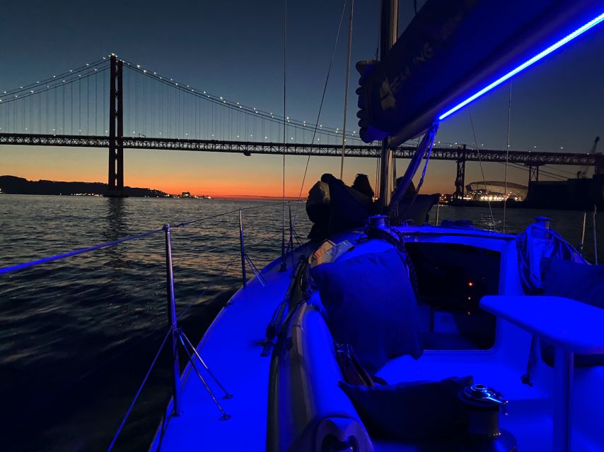 Lisbon: Sailboat Tour w/ Local Guide and Open Bar Green Wine - What the boat feels like onboard