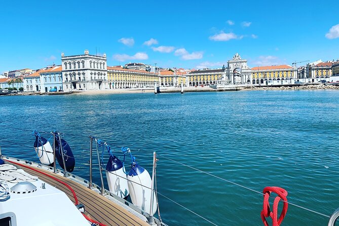 Lisbon Sailing Tour: 2-Hour Cultural Scenic Cruise with Wine - What the crew adds to the experience
