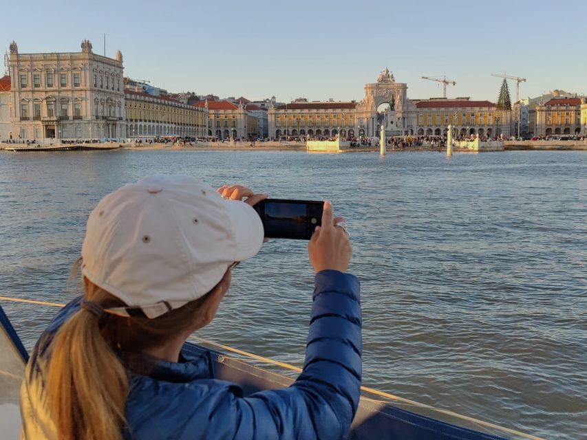 Lisbon: Scenic Day & Sunset Boat Tour with a Drink - Leaving Doca de Alcântara