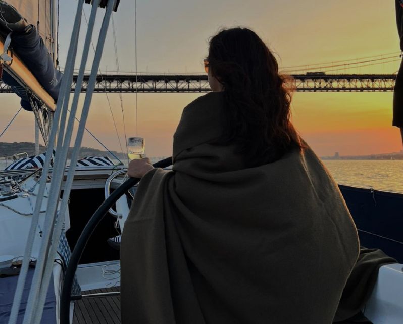 Lisbon: Scenic Day & Sunset Boat Tour with a Drink - Under the 25 de Abril Bridge