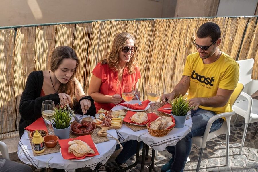 Lisbon: Segway Food Tour of Alfama and Old Town Lisbon - Key points to know before you book