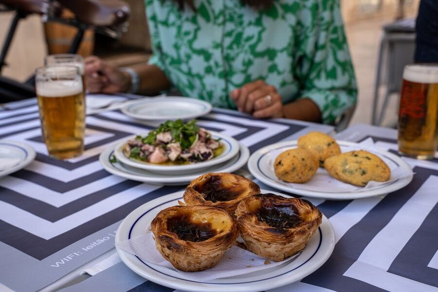 Lisbon: Segway Food Tour of Alfama and Old Town Lisbon - São Jorge Castle provides the historic center