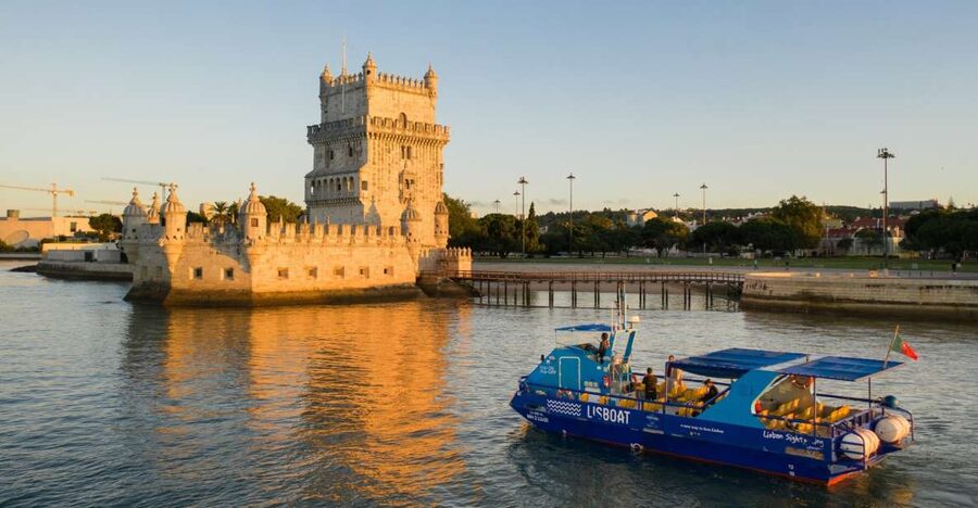 Lisbon: Sightseeing Boat Tour with Hop-On Hop-Off Option - Lisbon from the Tagus: why the view matters