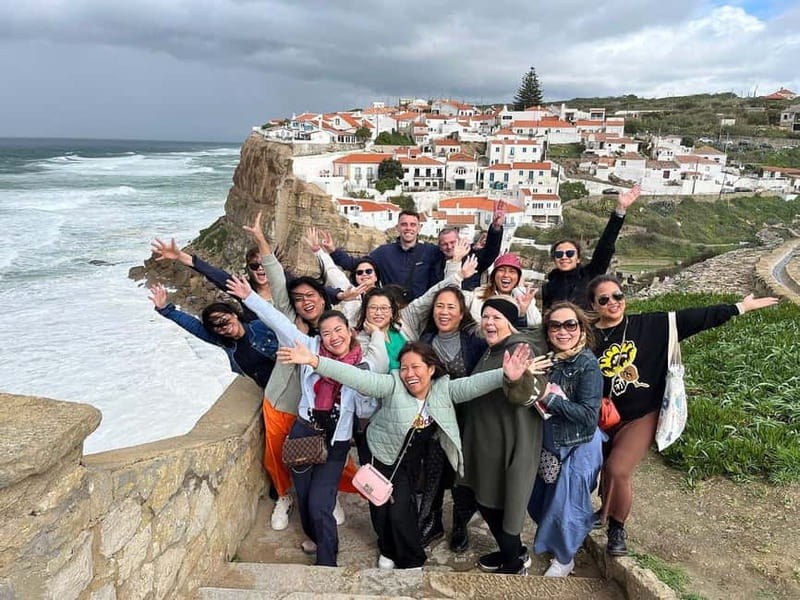 Lisbon: Sintra, Pena, Cabo da Roca, Cascais Tour with Pickup - Sintra: old streets, wooded hills, and palace country