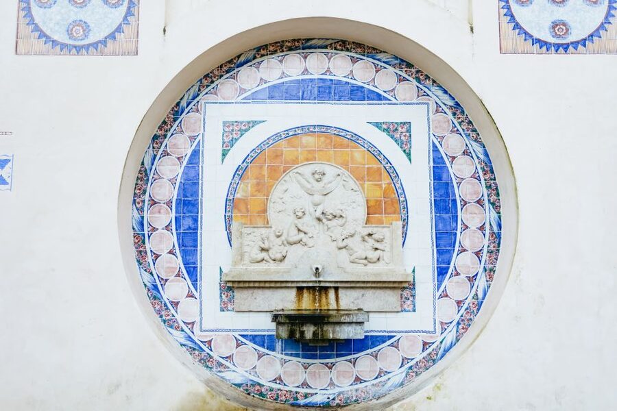 Lisbon: Sintra, Pena, Cabo da Roca, Cascais Tour with Pickup - Cascais: a short taste of the seaside resort