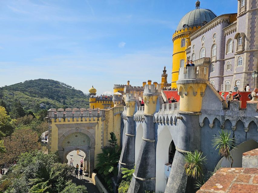Lisbon: Sintra, Pena, Cabo da Roca Coast & Cascais Day Tour - Who should book this tour?
