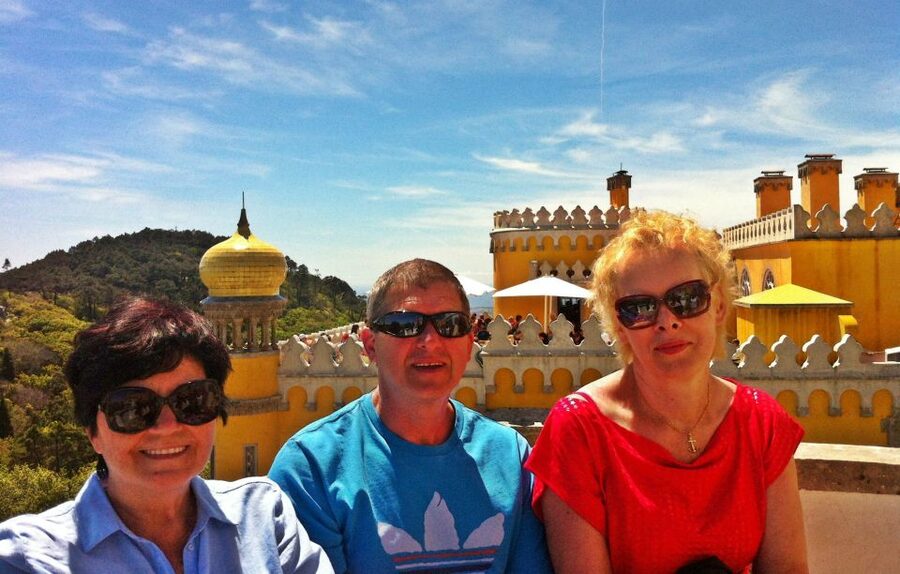 Lisbon: Sintra & Pena Palace Guided Tour with Hotel Pickup - Key points at a glance