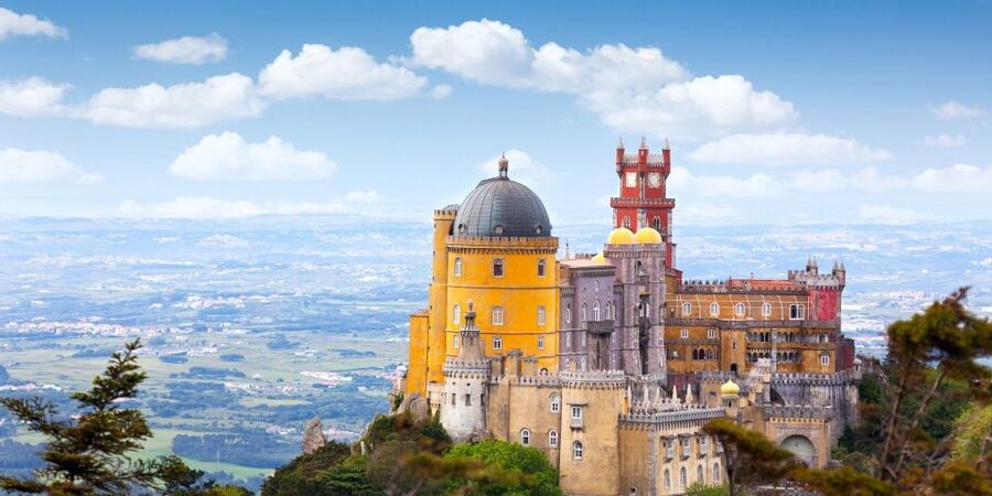 Lisbon: Sintra, Pena, Regaleira, Cabo da Roca & Cascais - Quinta da Regaleira and its mysterious well