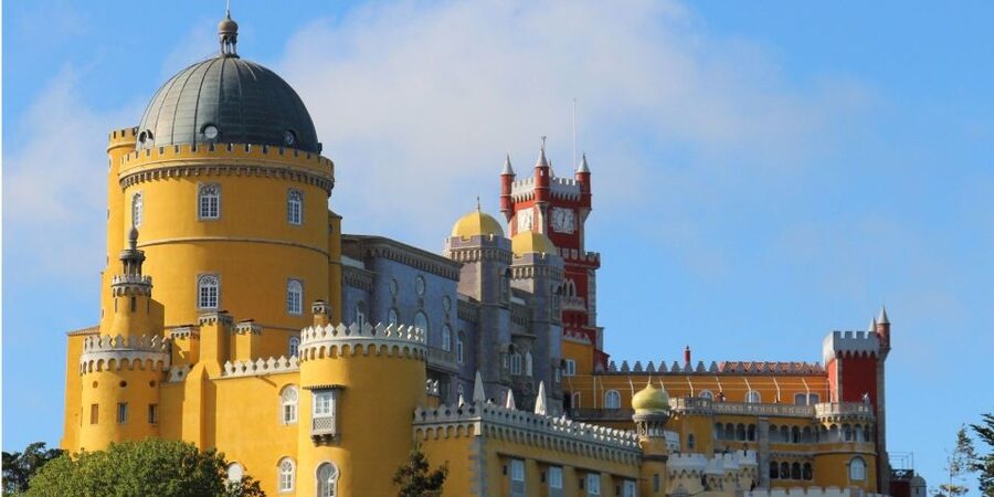 Lisbon: Sintra, Pena, Regaleira, Cabo da Roca & Cascais - Free time in Sintra: lunch and a little breathing room