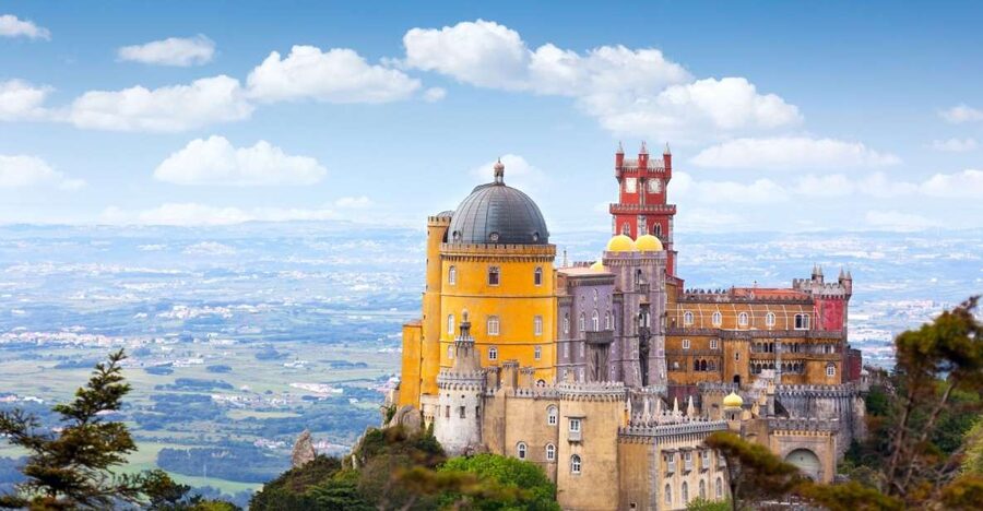 Lisbon: Sintra, Pena, Regaleira, Cabo da Roca & Cascais - Guides, transport, and the rhythm of the day