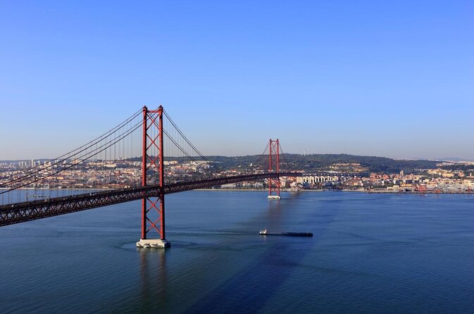 Lisbon Small Group 2h Sunset Sailing- Live Commentary & a Drink - Key things to know before you book