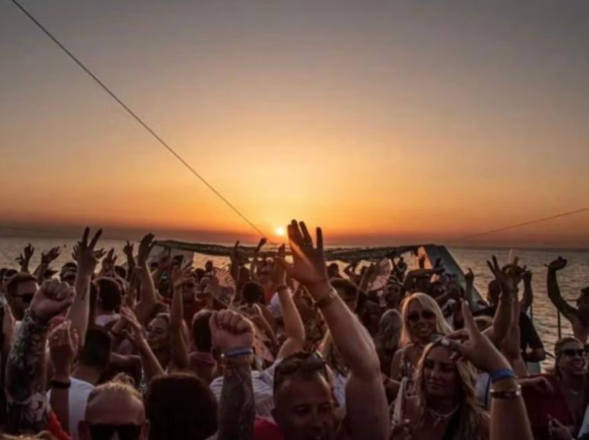 Lisbon: Sunset Boat Party Cruise with DJ and Open Bar - Quick facts about the Lisbon boat party