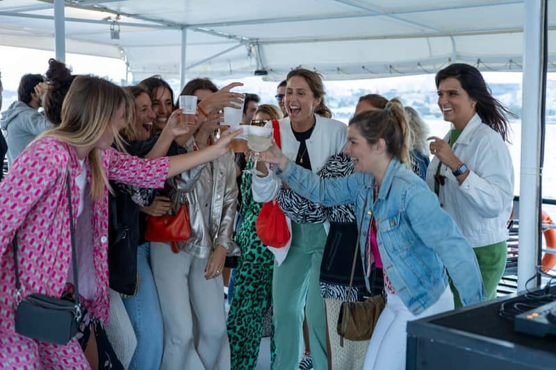Lisbon: Sunset Boat Tour with Music and Drinks - What the Evora Adds to the Ride