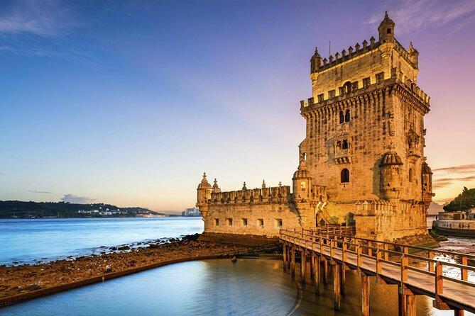 Lisbon: Sunset Catamaran Boat Tour with Music and Drinks - Champalimaud Foundation and the modern riverfront