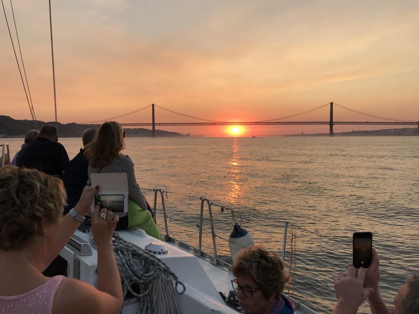 Lisbon: Sunset Sailing Cruise with Wine - Key points to know before you sail