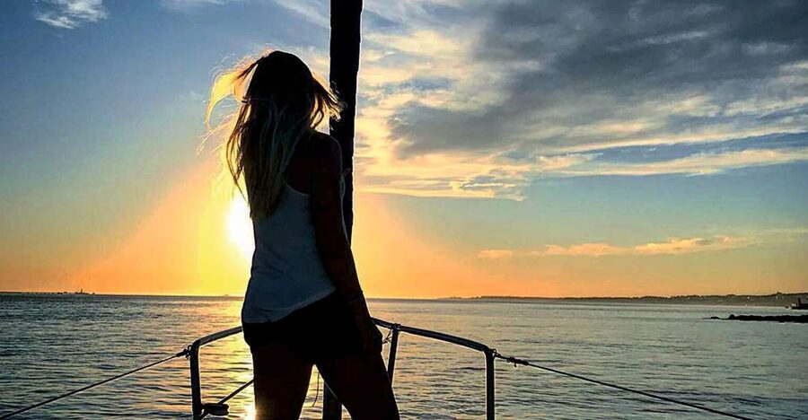 Lisbon: Sunset Sailing Cruise with Wine - What the two-hour route gives you