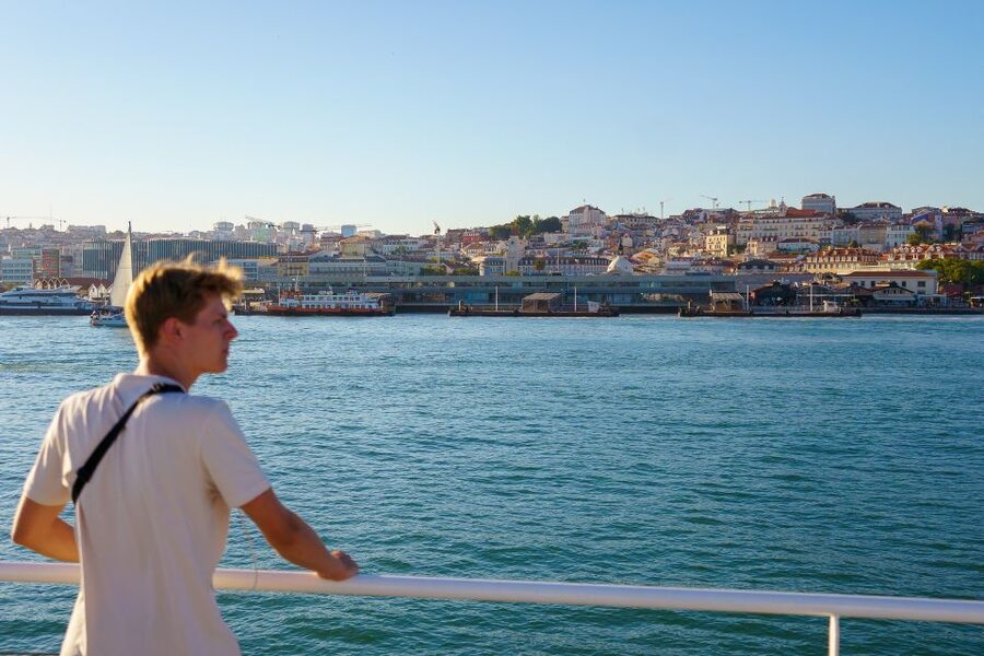 Lisbon: Tagus River Boat Tour with One Drink Included - Key points to know before you book
