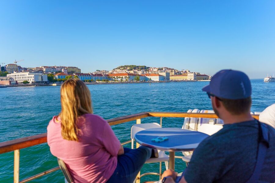 Lisbon: Tagus River Boat Tour with One Drink Included - Audio guide or quiet sightseeing?