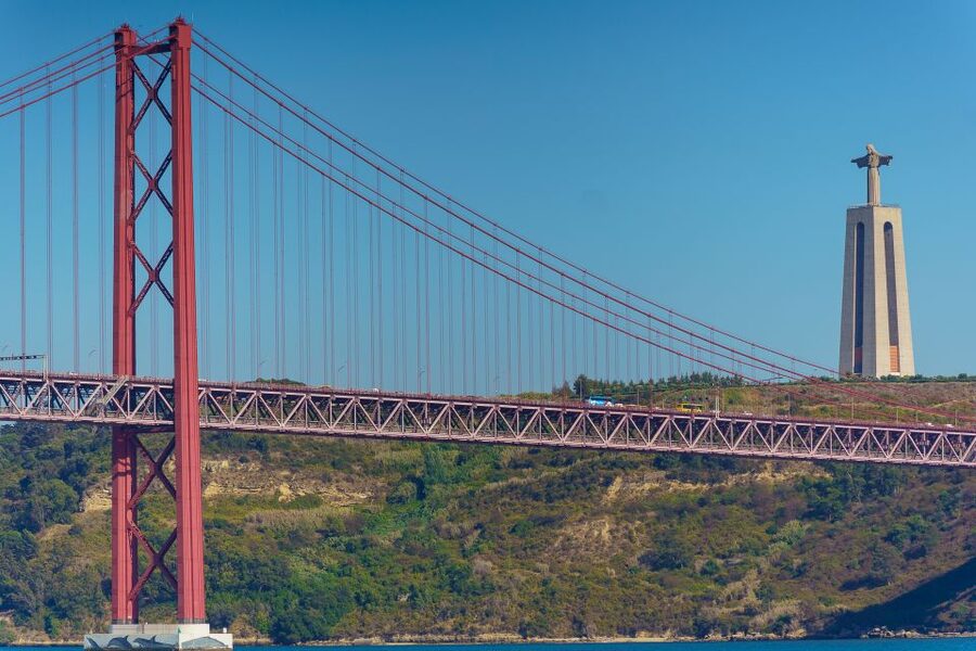 Lisbon: Tagus River Cruise With Brunch - Timing, pace, and what 1.5 hours really means