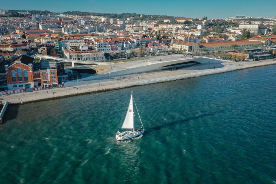 Lisbon: Tagus River Sailboat Tour - The first stretch, Lisbon opening around you
