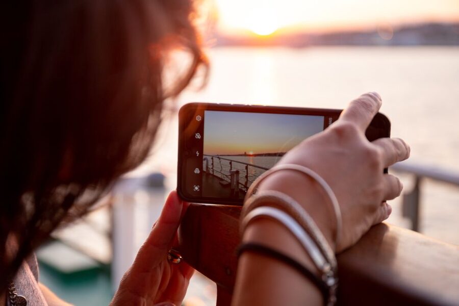 Lisbon: Tagus River Sunset Tour with Snacks and Drink - Under the 25th of April Bridge