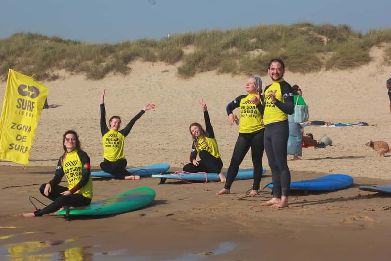 Lisbon: The Surf Instructor - surf lessons with transfer - The optional photographer and beach facilities