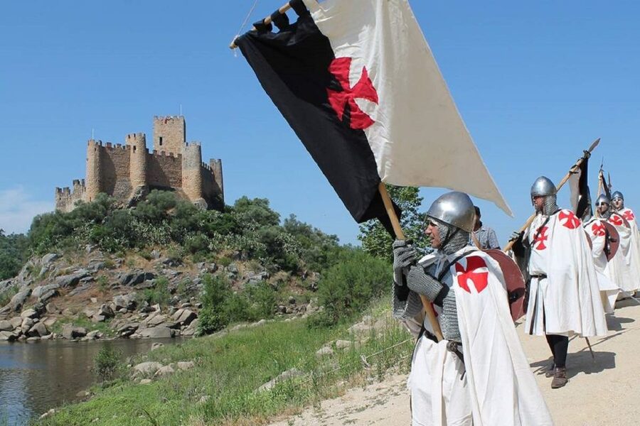 Lisbon: Tomar and Almourol Knights Templar Tour - Meeting at Edward VII Park and settling into the van