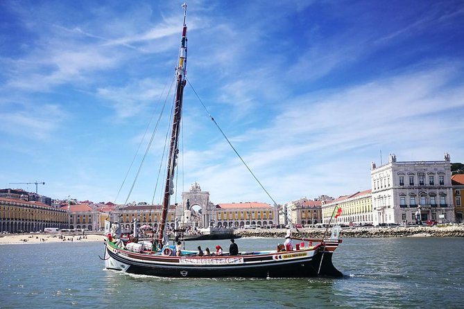 Lisbon Traditional Boats - Express Cruise - 45min - From South and Southeast Station to the open Tagus