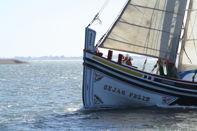 Lisbon Traditional Boats - Express Cruise - 45min - The crew can shape the entire experience