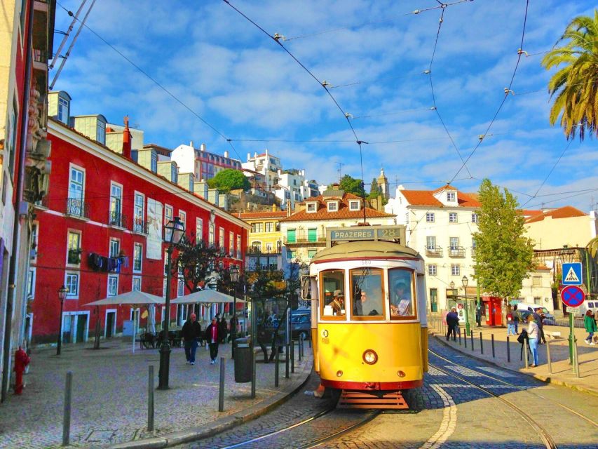 Lisbon: Tram 28 Entry Ticket & Audio Guide with 24-Hour Pass - What to bring and what to watch for