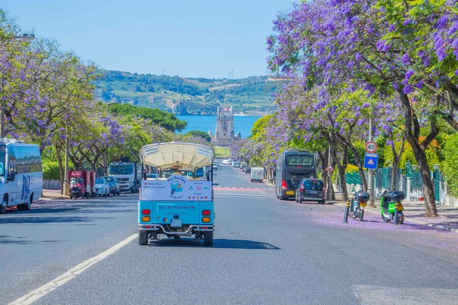 Lisbon: Tuk-Tuk Tour in French or German w/True Local Guide - Baixa, Chiado, and the city between old and new