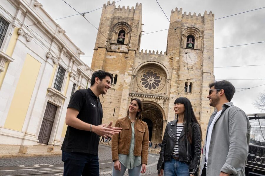 Lisbon: Walking Tour, Belém Neighborhood, Tram and Boat Ride - Belém and the story of Portuguese voyages