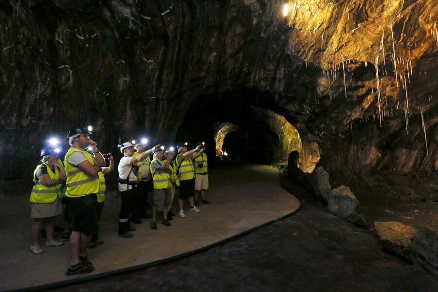 Loulé: St. Barbara Art Collection w/Guided Salt Mine Tour - The 1.3-kilometer walk through the mine