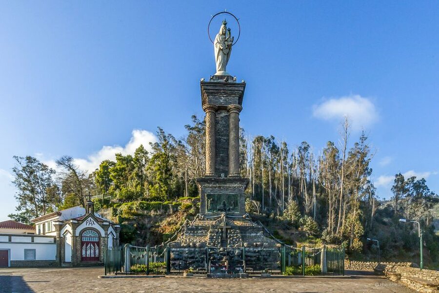 Madeira: Best of the East Tour from Funchal - Santana and the famous thatched homes