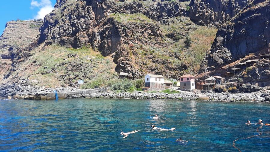 Madeira: Boat Trip with Lunch, Drinks, and Hotel Transfer - The swim and snorkeling stop