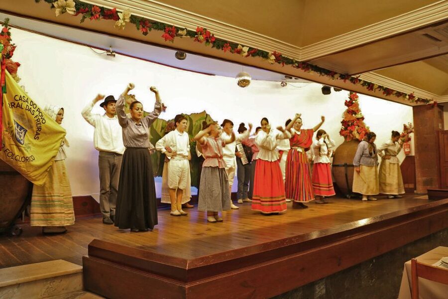 Madeira by Night with Traditional Dinner - Who will enjoy this Madeira night out?