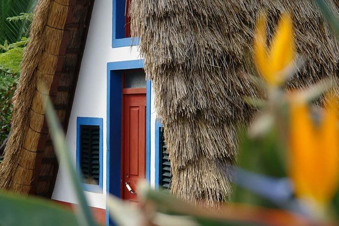 Madeira East Island Tour with Levada Walk and Lunch - Pico do Arieiro and the high mountain views