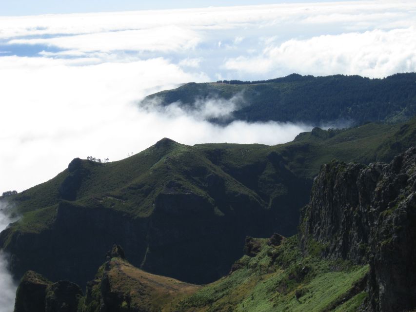 Madeira: Full-Day Pico Ruivo / Achada do Teixeira Walk - Rock formations that make the route feel immense