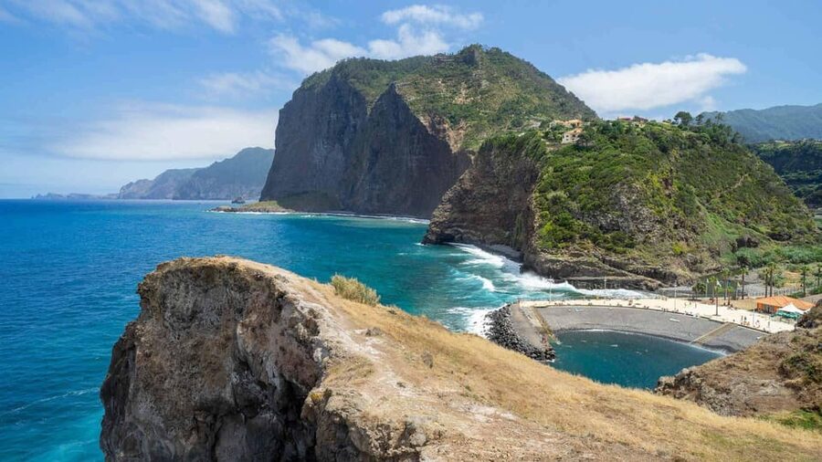 Madeira Funchal:East Tour Pico Arieiro & Santana&Laurissilva - What this Madeira east tour is really like