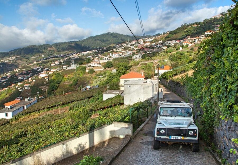 Madeira: Half-Day Nun's Valley and Sea Cliff Tour - Quinta Grande and the second off-road section
