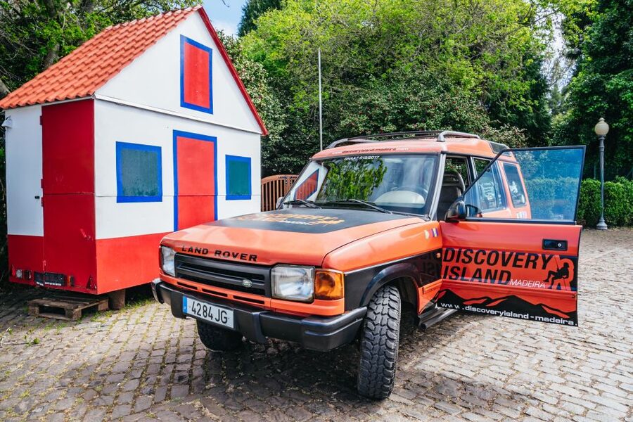 Madeira: Half-Day Pico Arieiro Jeep Tour - The guides are a major part of the experience