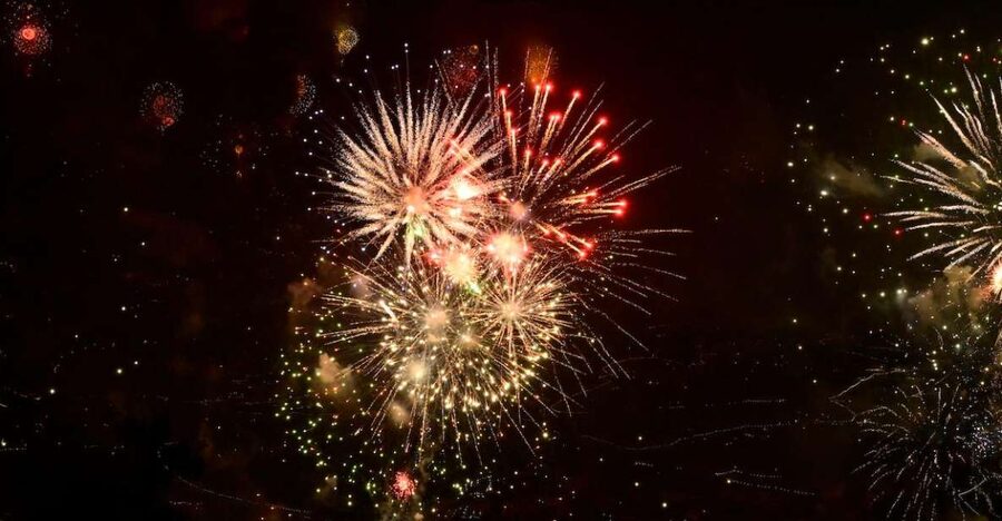 Madeira: New Years Eve Fireworks Catamaran Cruise - A short cruise along Madeira’s Christmas lights